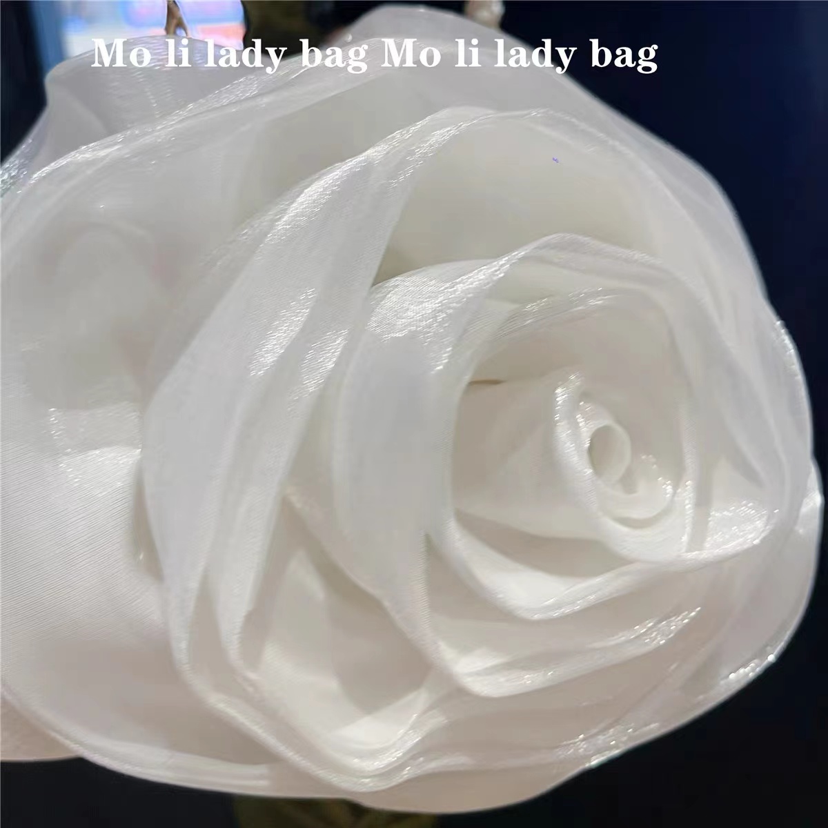 Luxury Designer Satin Floral H - Interior Design Elegant avis et prix